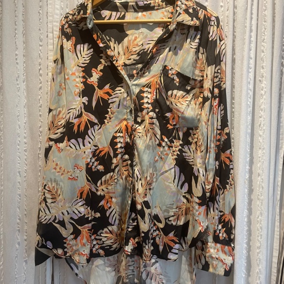 FREE PEOPLE | Printed Silky Blouse - Picture 2 of 6